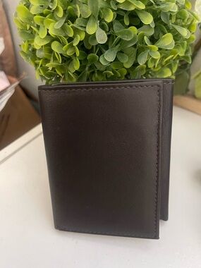 RFID Men's Premium Dark Brown Leather Bifold Wallet